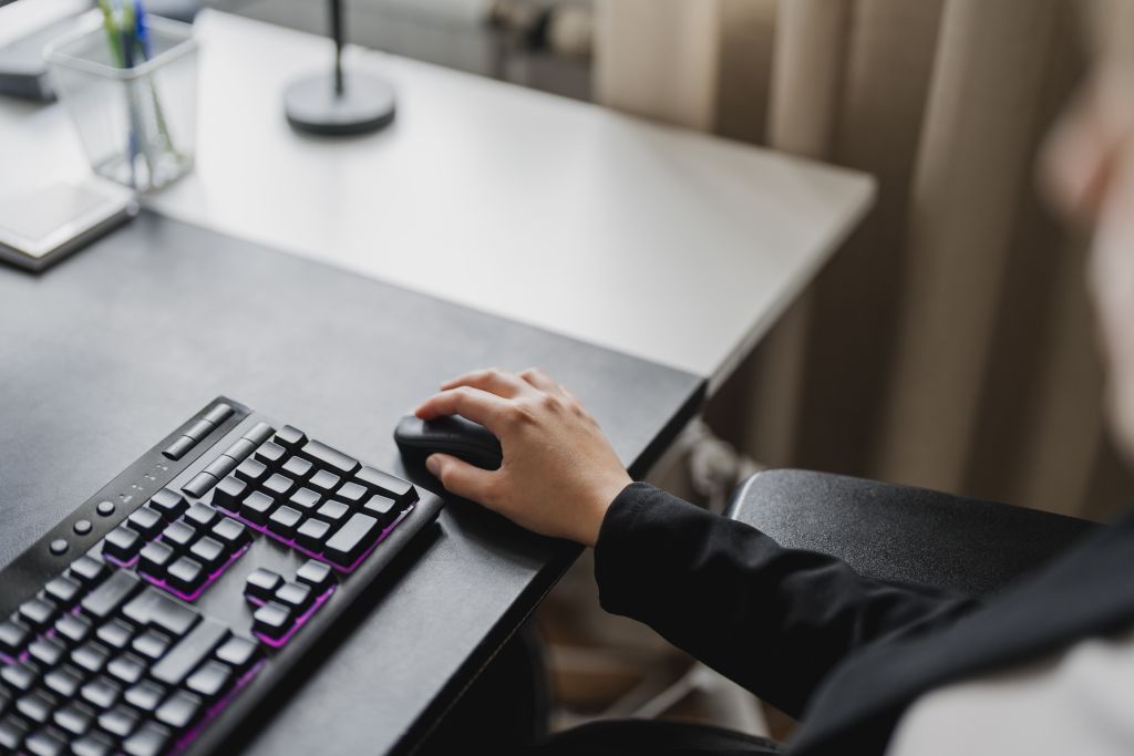 it företag uddevalla - vi hjälper företag med support, datorer, servrar, nätverk, reservdelar, datorreperationer, kassasystem, webbshop