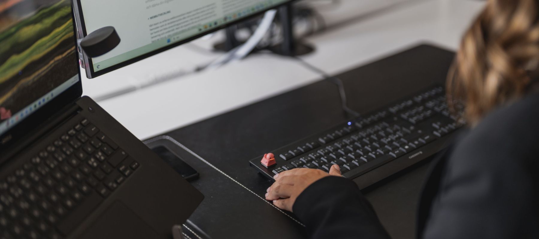 Webbutvecklare i Uddevalla - mitt i Bohuslän. Vi gör hemsidor, e-handel, SEO, SEM, digitalmarknasföring ja allt inom webb!